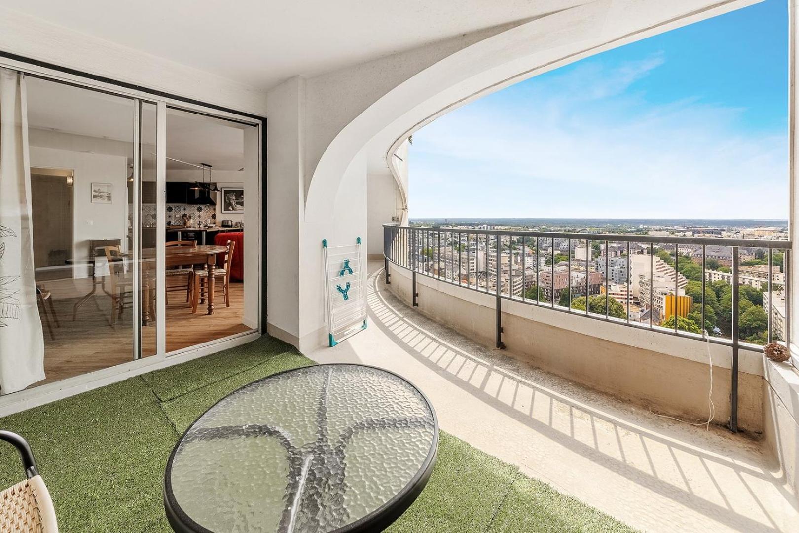 Bellevue, Appartement T2, Terrasse & Parking Rennes Buitenkant foto